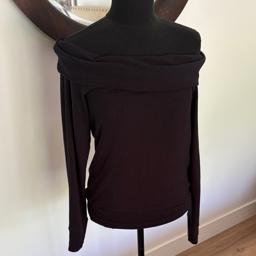 Cupcakes & Cashmere off shoulder long sleeve black top roll over neckline XS